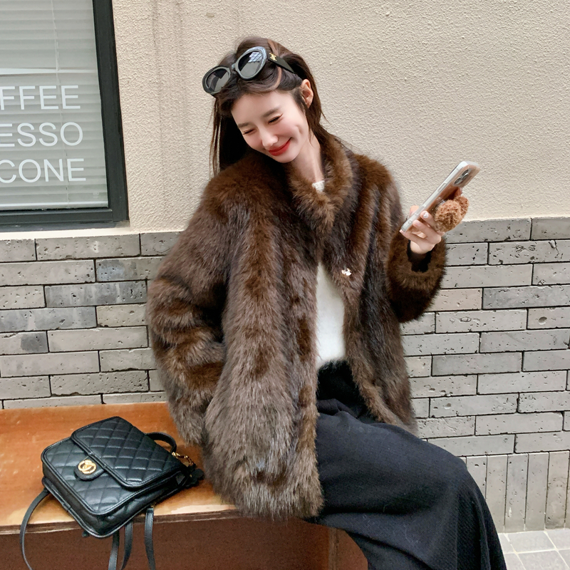 【新款】现货125-A92图片色设计感环保皮草外套P215控328，女装短外套，浙宝125