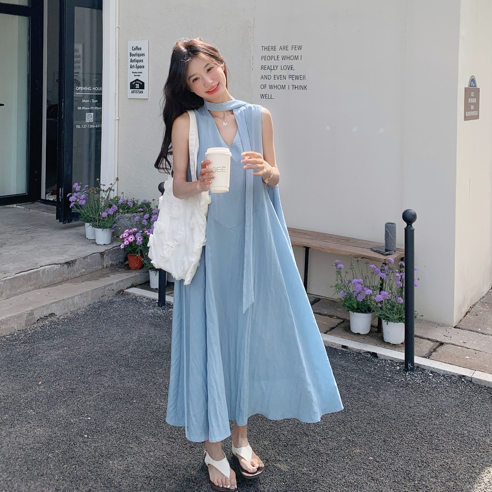 度假风蓝色v领无袖背心连衣裙女夏2025年松弛感绝美气质连身长裙,女装连衣裙,浙宝125