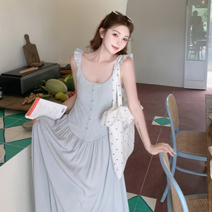 灰色法式吊带连衣裙女夏季2025新款简约设计款飞袖气质修身A字裙图片