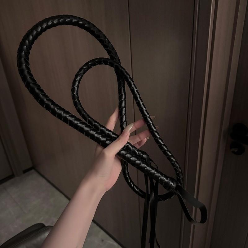 小皮鞭黑色马鞭子牧羊长皮鞭pu黑色cos骑士装备健身散鞭长蛇鞭