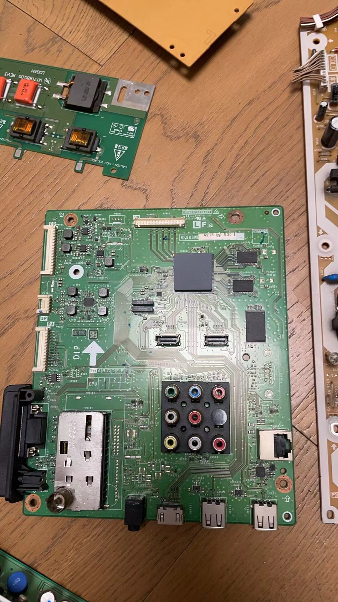 原装 夏普LCD-32LX440A 液晶电视 主板QPWBXF983WJN2 KF983WE图片