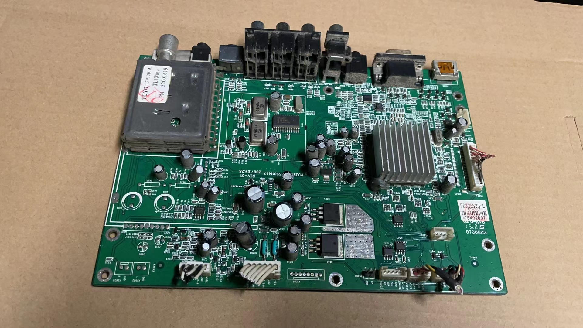 拆机康佳PD32 主板PD32ES33 35011447 配屏 PDP32F1