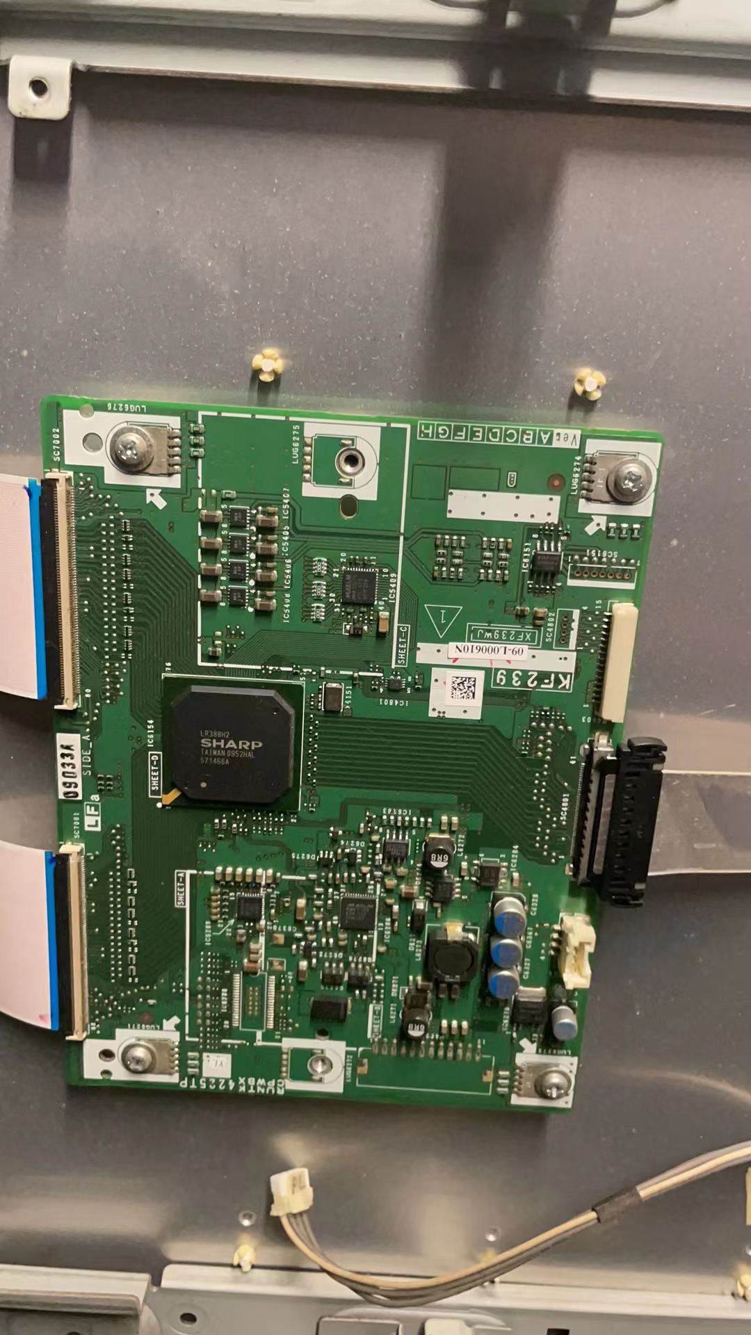拆机夏普LCD-40LX620A 逻辑板RUNTK CPWBX 4225TP YL
