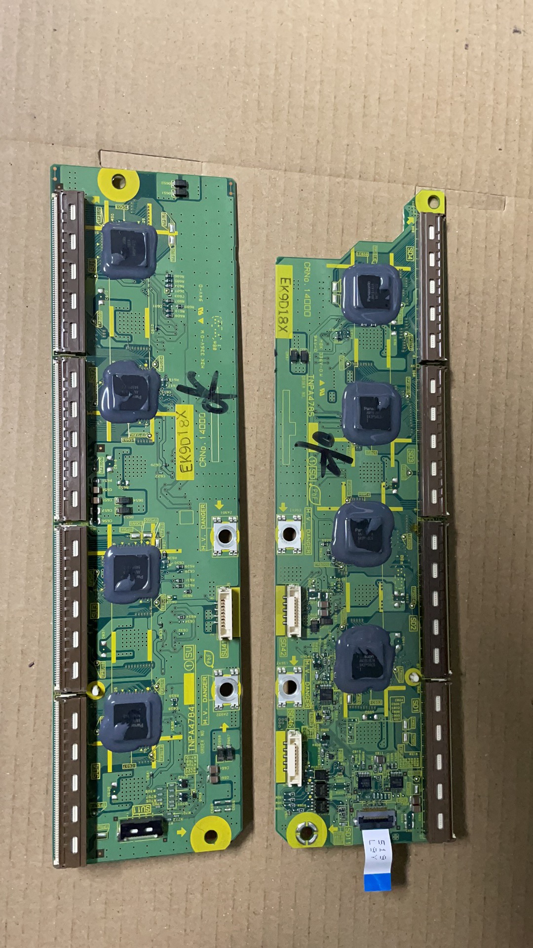 原装松下TH-P42S10C缓冲板 TNPA4784 TNPA4785 一套 实物图