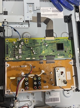 原装松下TH-L32C8C主板 TNP 4G463 配屏AX080A036G实图