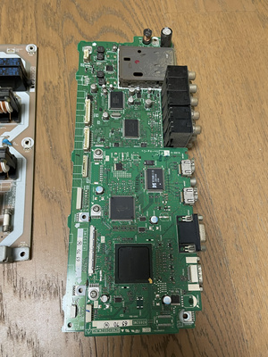 LCD-37BX6主板QPWBXD892WJTX/QPWBND893WJN3配屏LK370T3LZ5BW