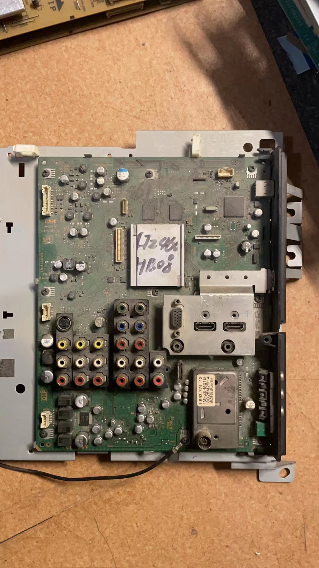 索尼KLV-46J400A主板1-875-581-13屏LTZ460HB08