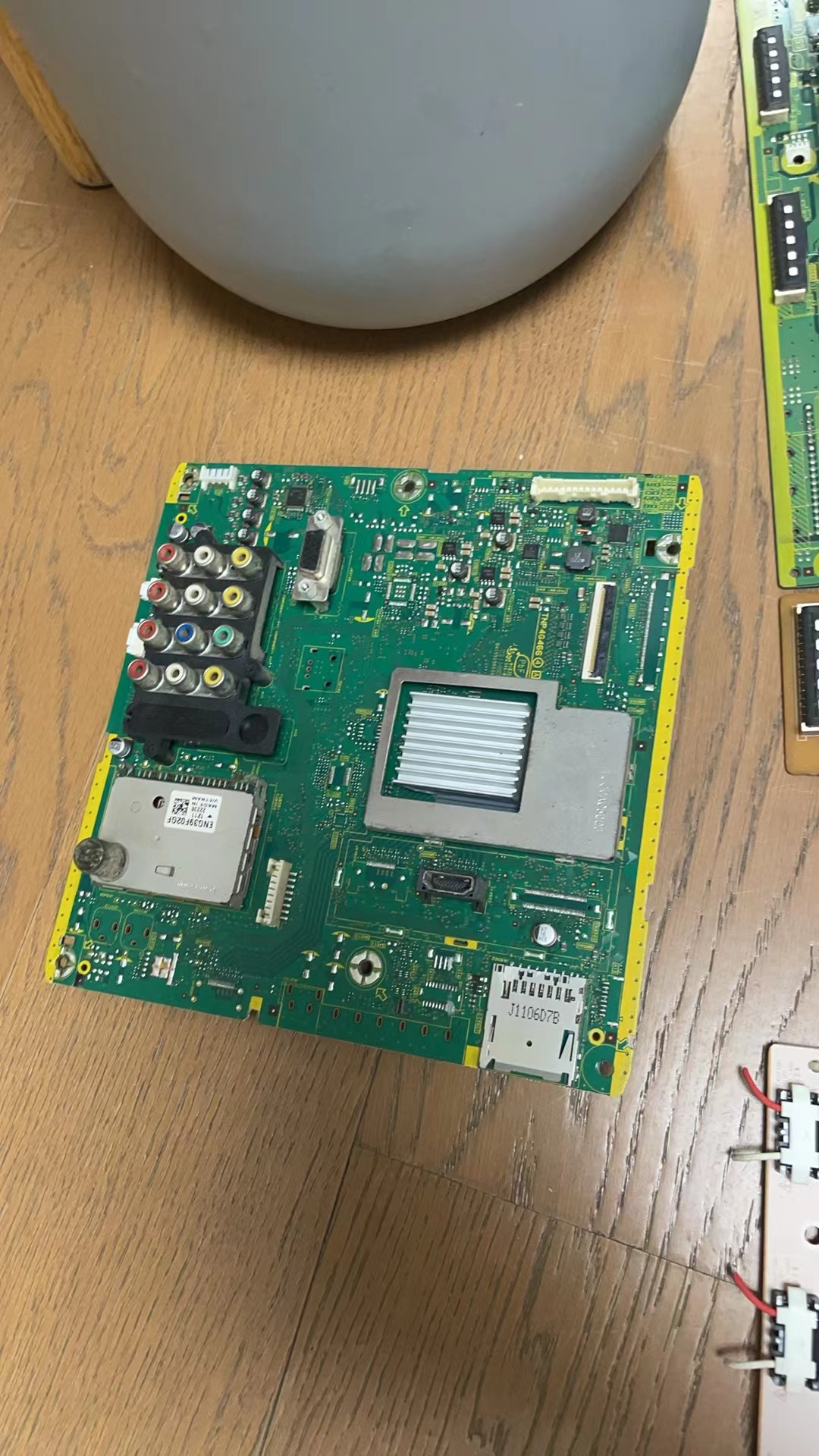 测试好！松下TH-L32X20C TH-L32C20C主板TNP4G466 4A屏AX080A072G