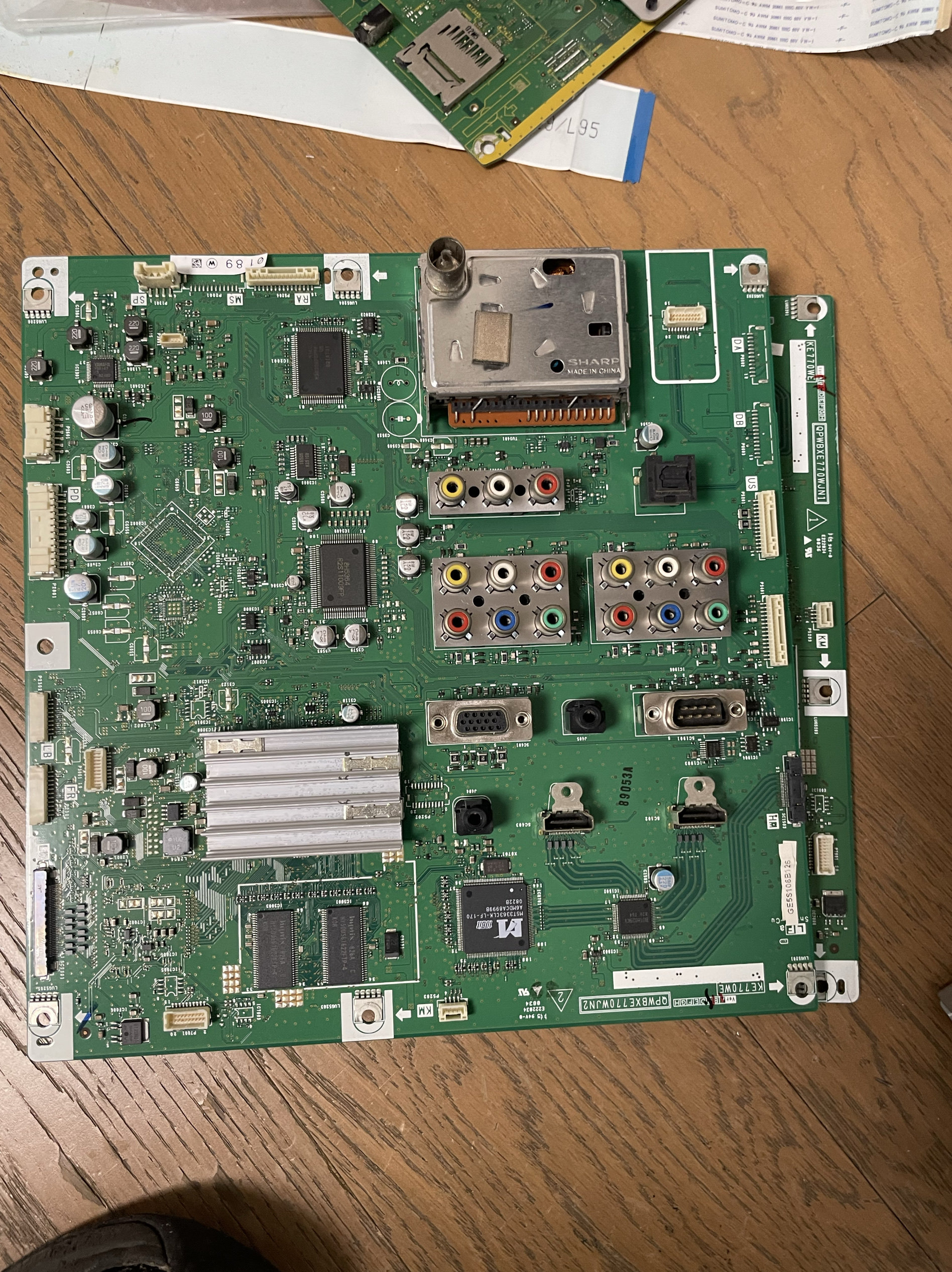 原装LCD-52GE50A电视主板QPWBXE770WJN1屏LK520D3LZ7EX