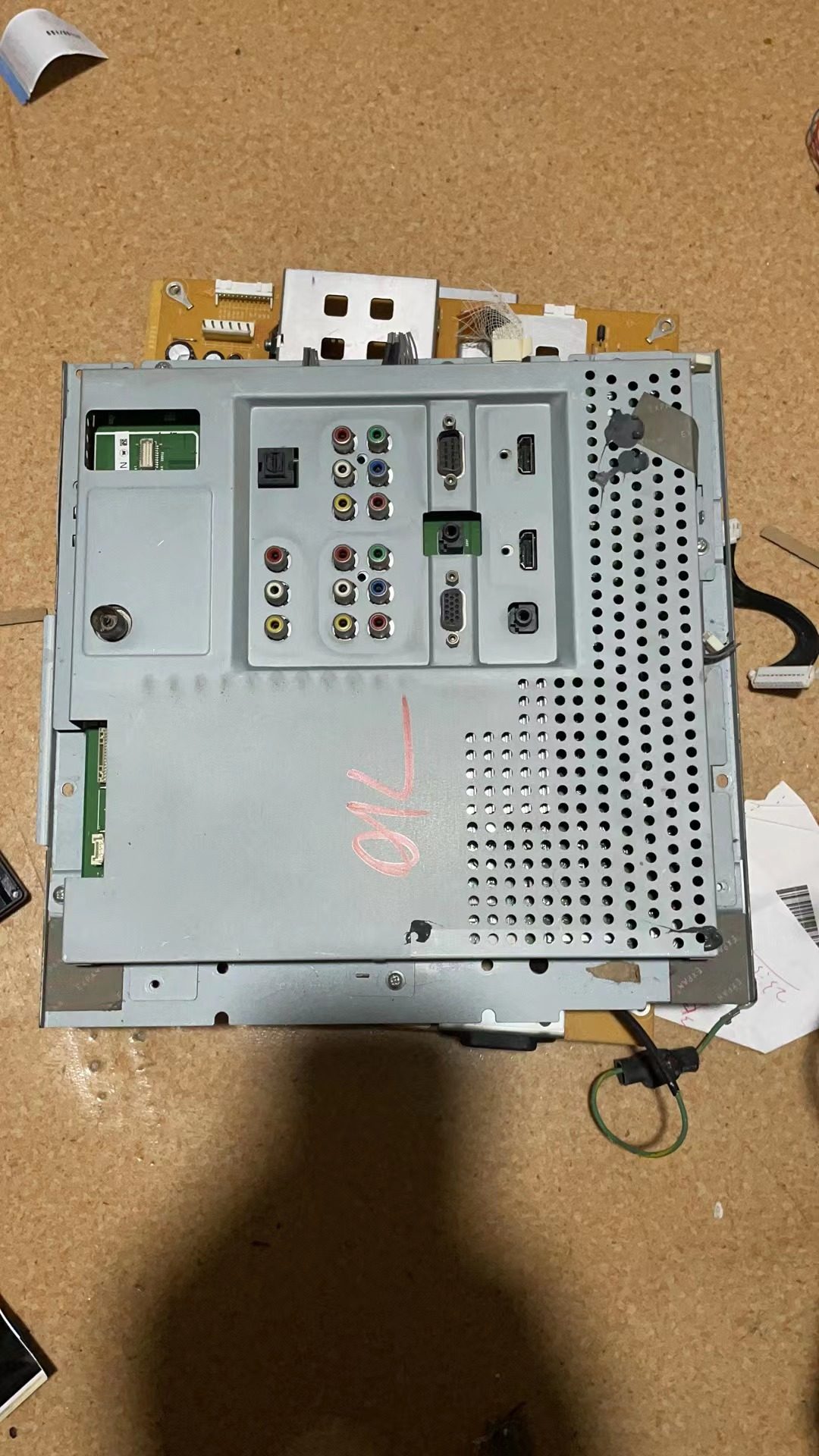 拆机夏普LCD-52GE50A 主板 QPWBXE770WJN1屏LK520D3LZ7EX