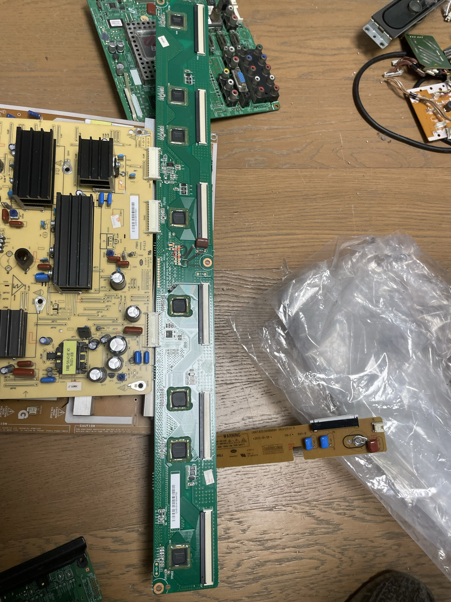 原装长虹3D51C2000/2280缓冲板 JUQ7.820.00064527 屏CN51G400