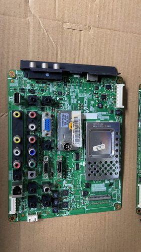 拆机三星LA52B550K1H主板BN41-01176A屏LTF520HB07