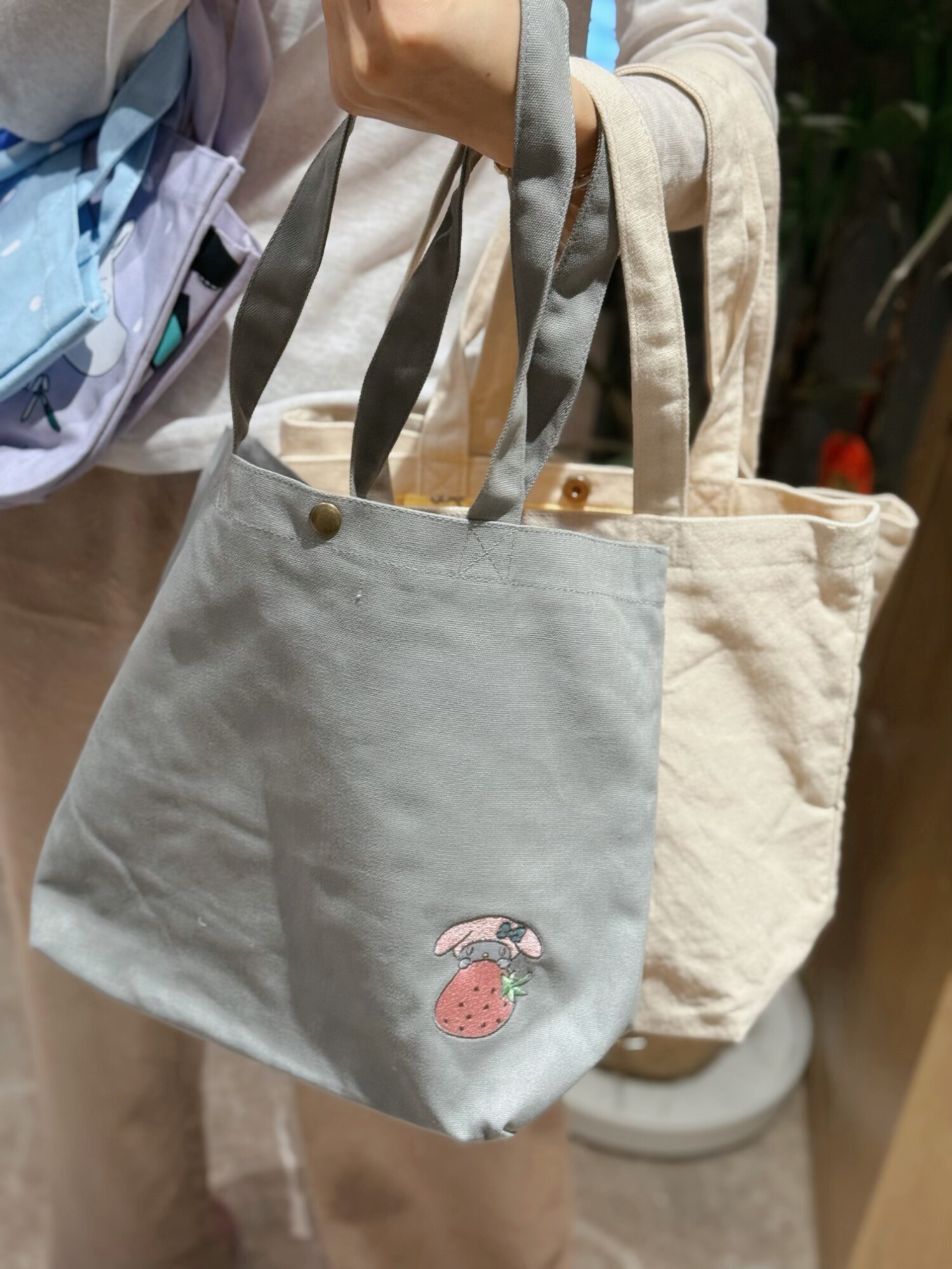 日单动漫卡通ip刺绣 印花帆布手提包 单肩包 有细微瑕疵介意wu拍