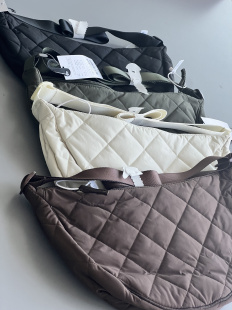 百搭男女同款 四季 菱格绗缝 清仓日单防泼斜挎单肩包斜挎包饺子包