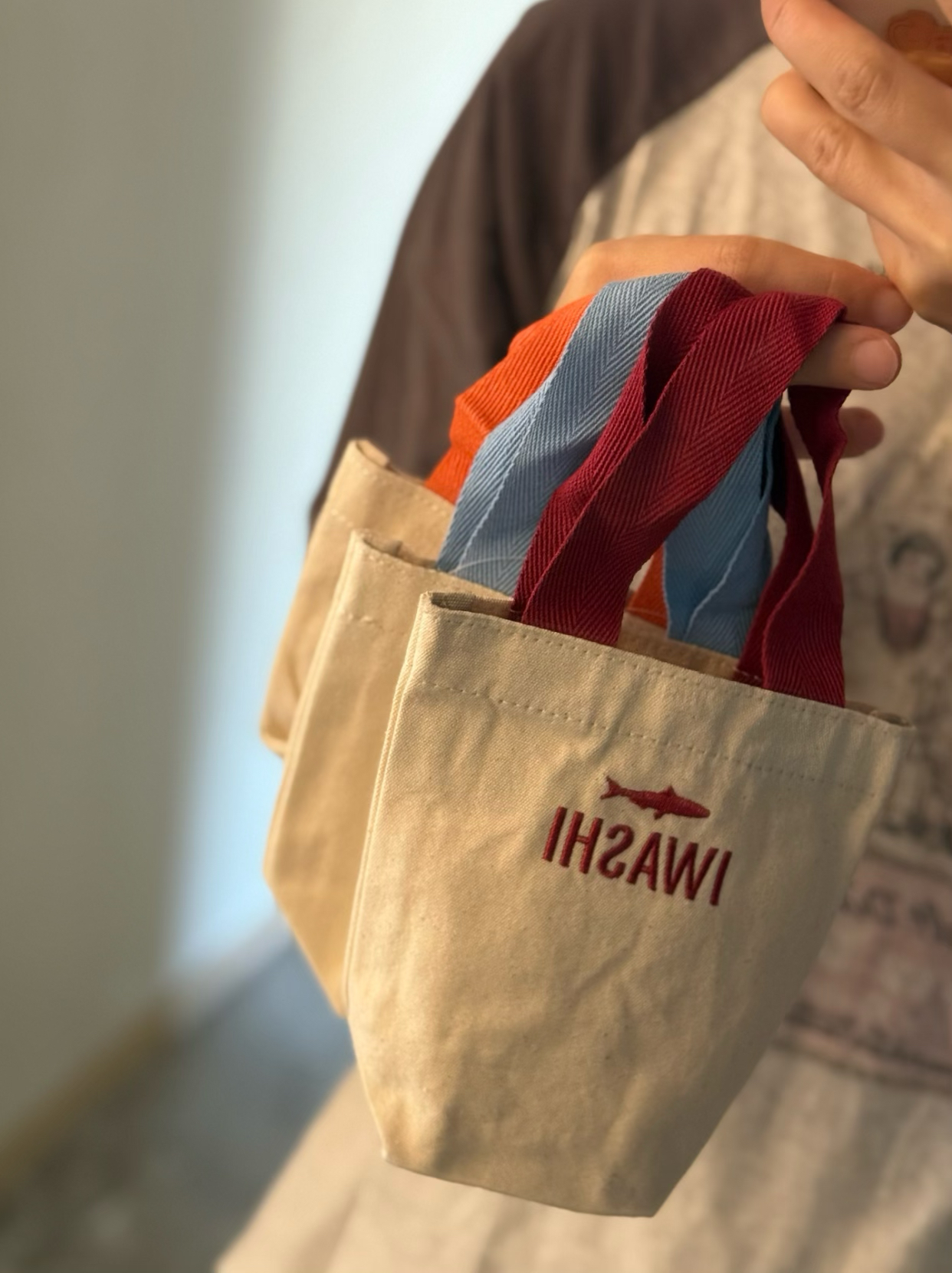 日单小可爱刺绣字母超迷你小拎包 尺寸较小 可当小收纳包