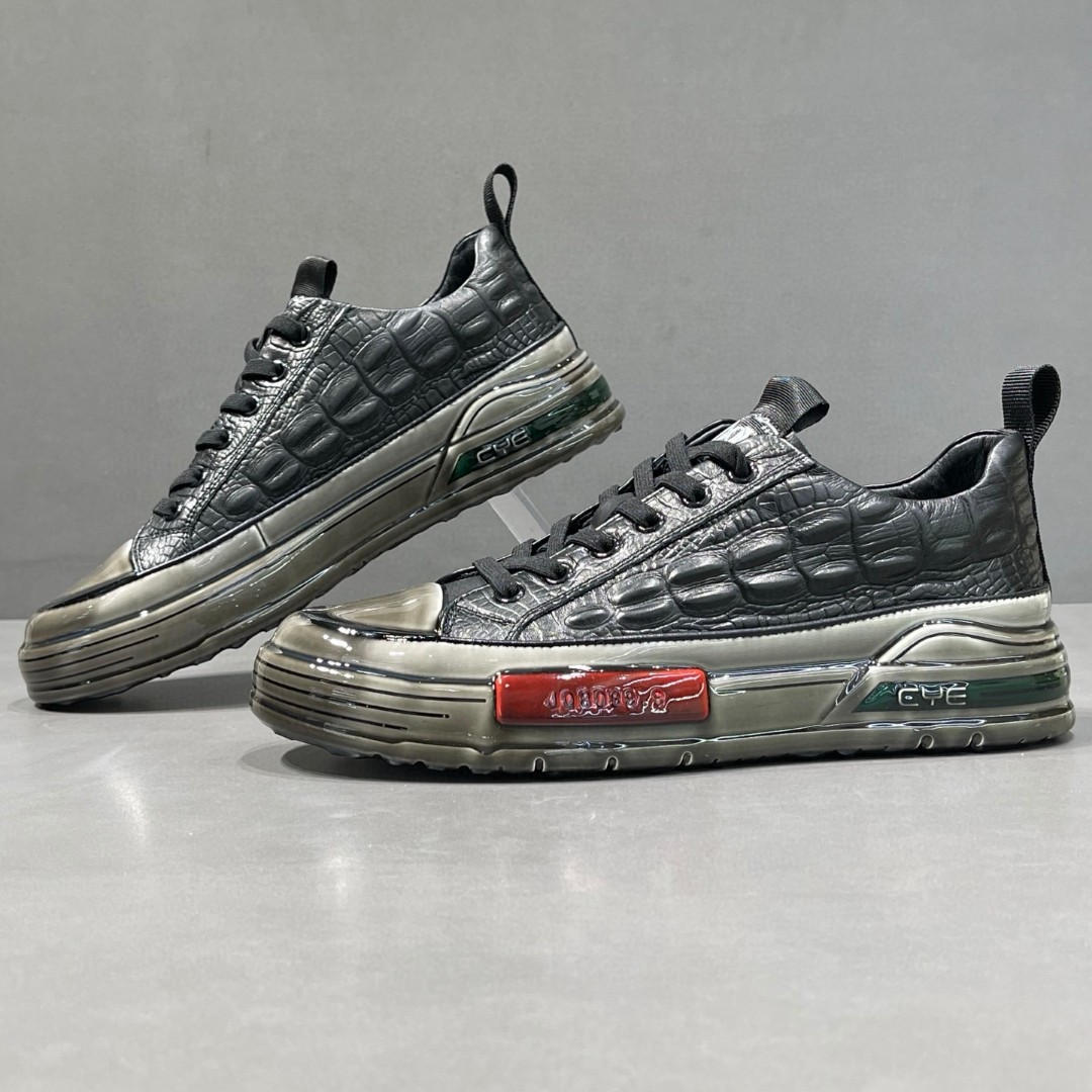 男士高端真皮高帮板鞋男款潮流百搭鞋子小众轻奢压花鳄鱼纹男鞋