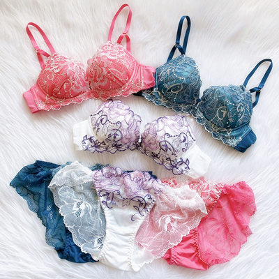 重工刺绣聚拢女士大胸文胸套装