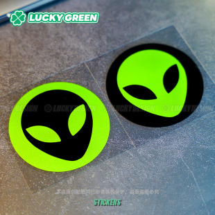lucky良运车贴 外星人ET头盔小号电脑行李箱摩托防水划痕反光贴纸