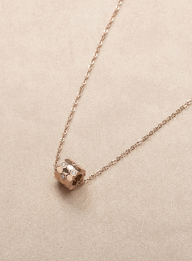 苏瑞瑞精致蜂巢项链微镶锆石镀金钛钢颈链轻奢欧美几何百搭锁骨链