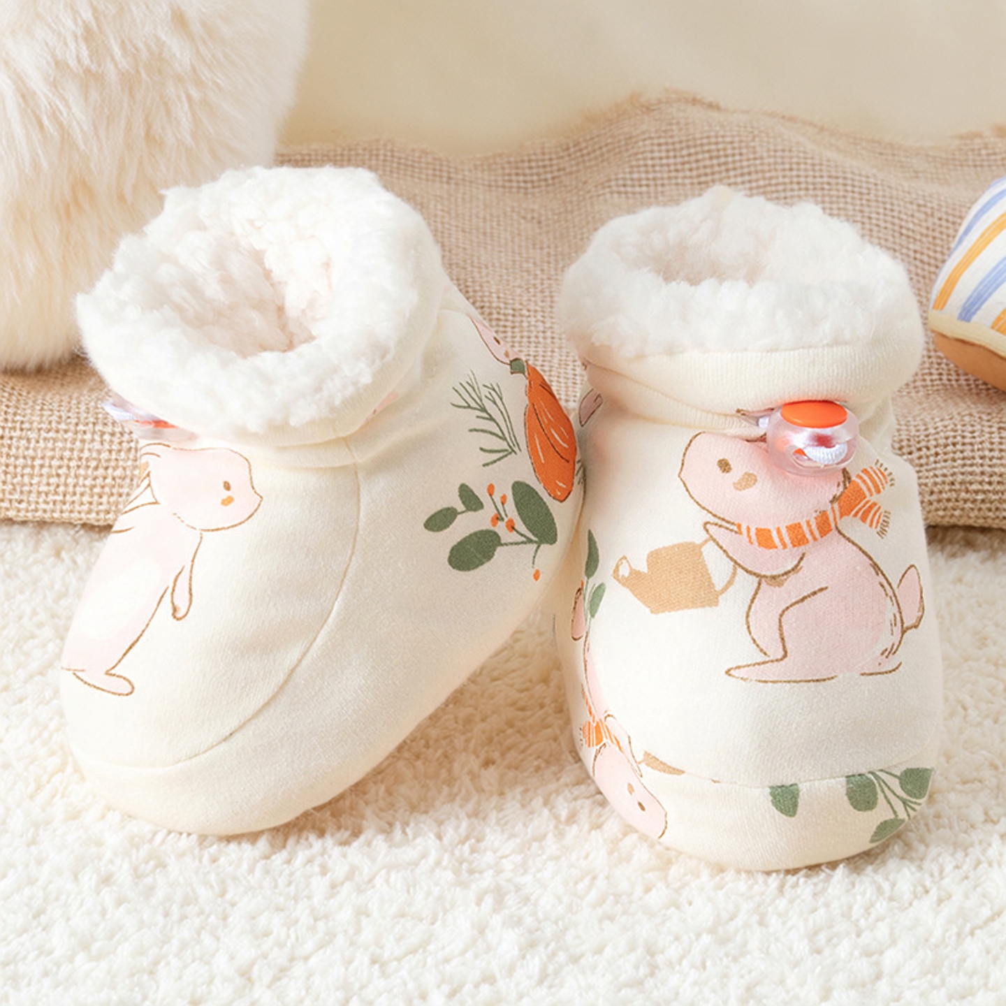 秋冬加绒保暖婴儿软底防滑学步鞋