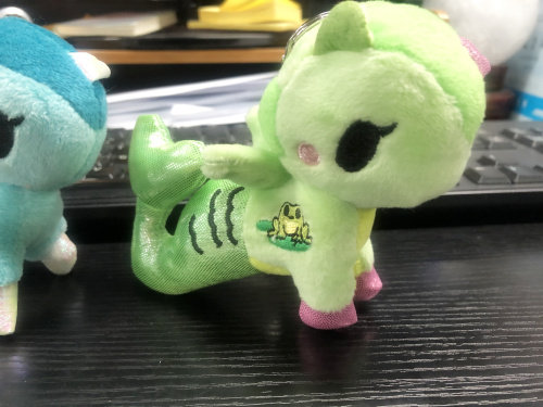 优惠潮流玩物 tokidoki neon star 淘奇多奇独角兽毛绒玩具挂件