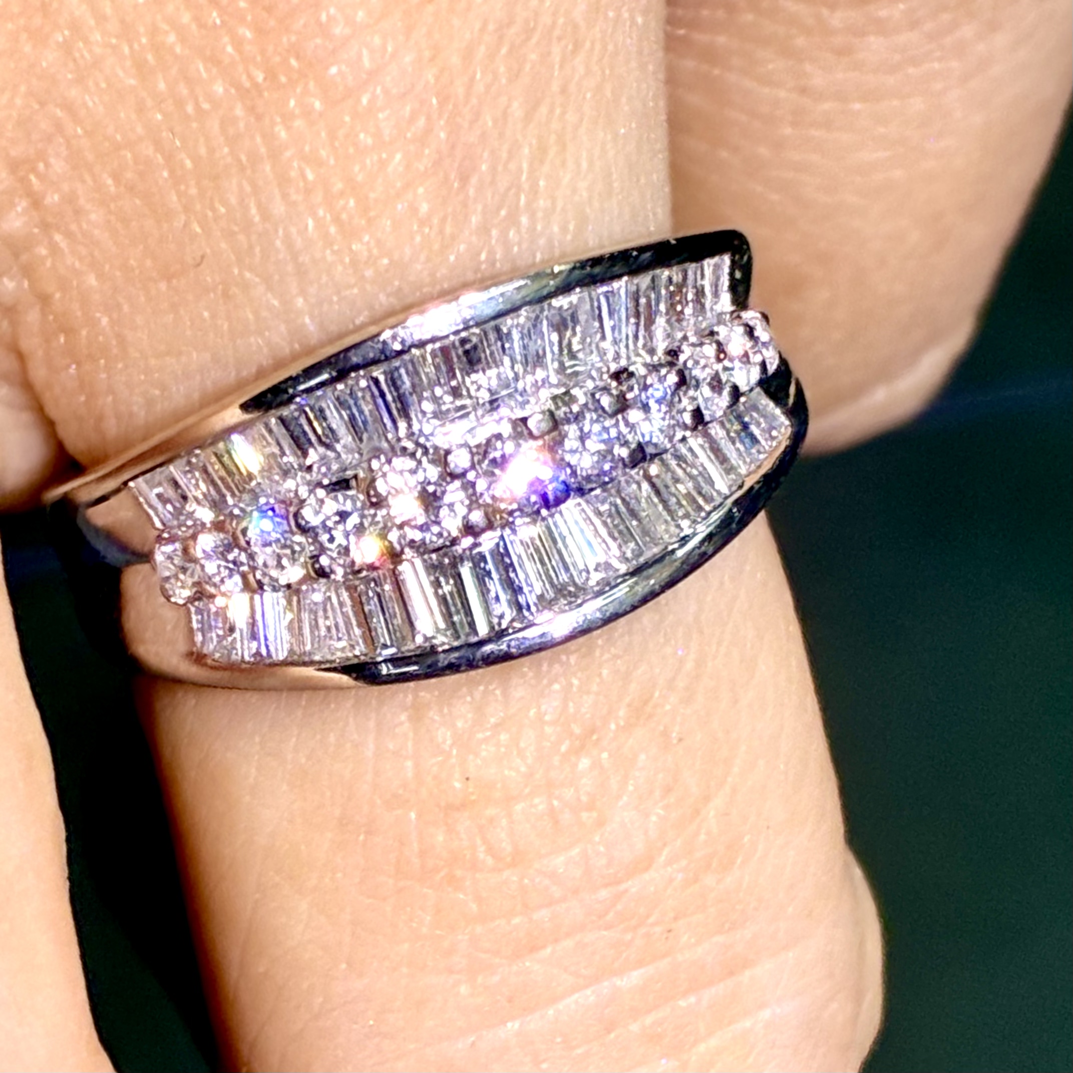 四位数亏本卖 近1.3克拉宽版豪华钻戒9克重工Pt铂金钻石戒指9.5mm