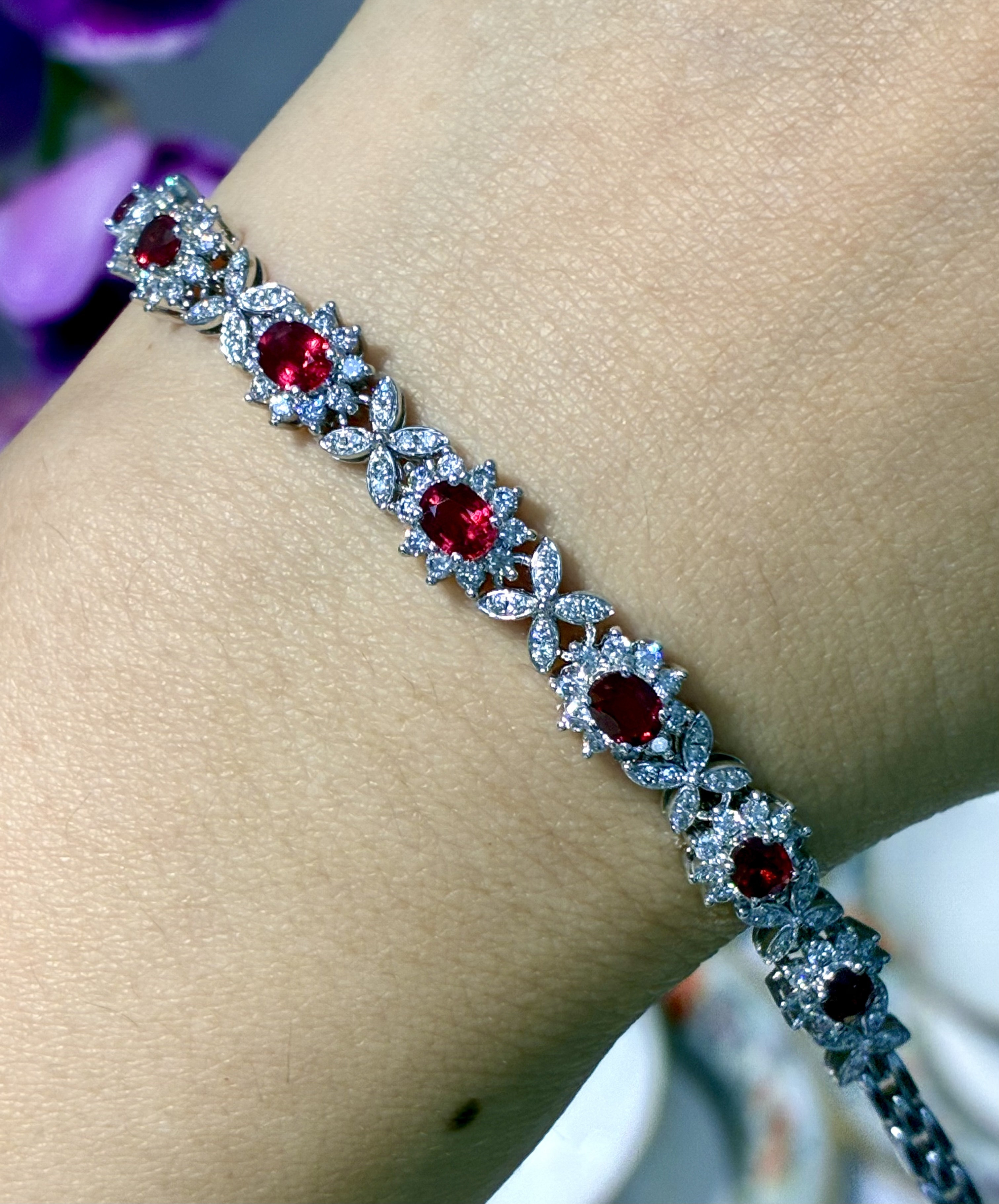3万多的 无烧 红宝石手链1.88克拉7颗 钻石1.45克拉18K金16克重工
