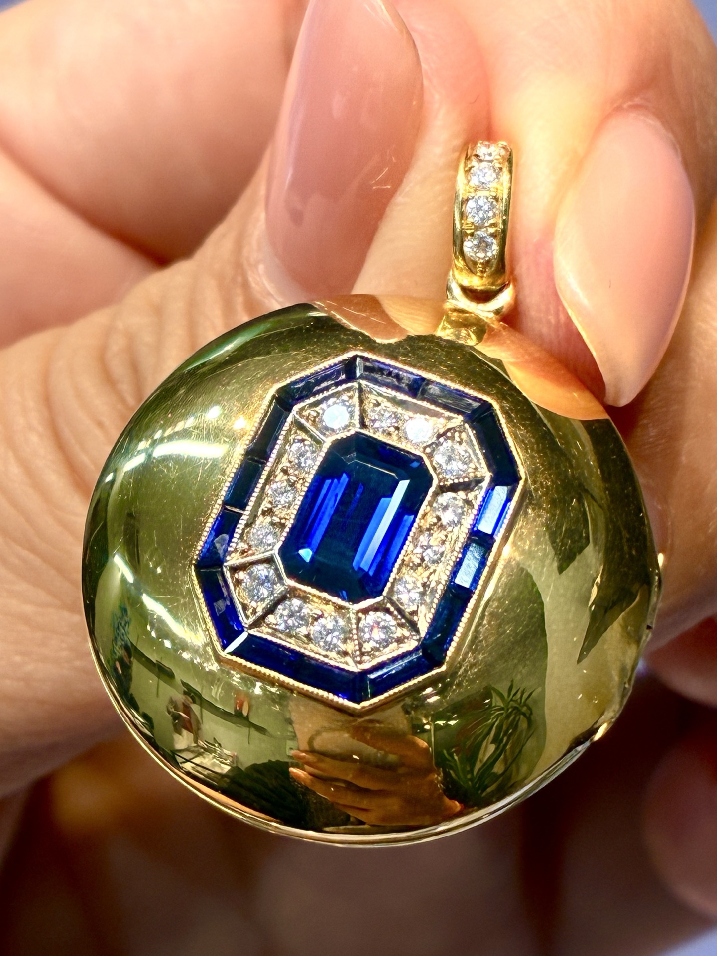 稀有古董款老钱风设计款吊坠盒18K黄金镶嵌皇家蓝蓝宝石天然钻石