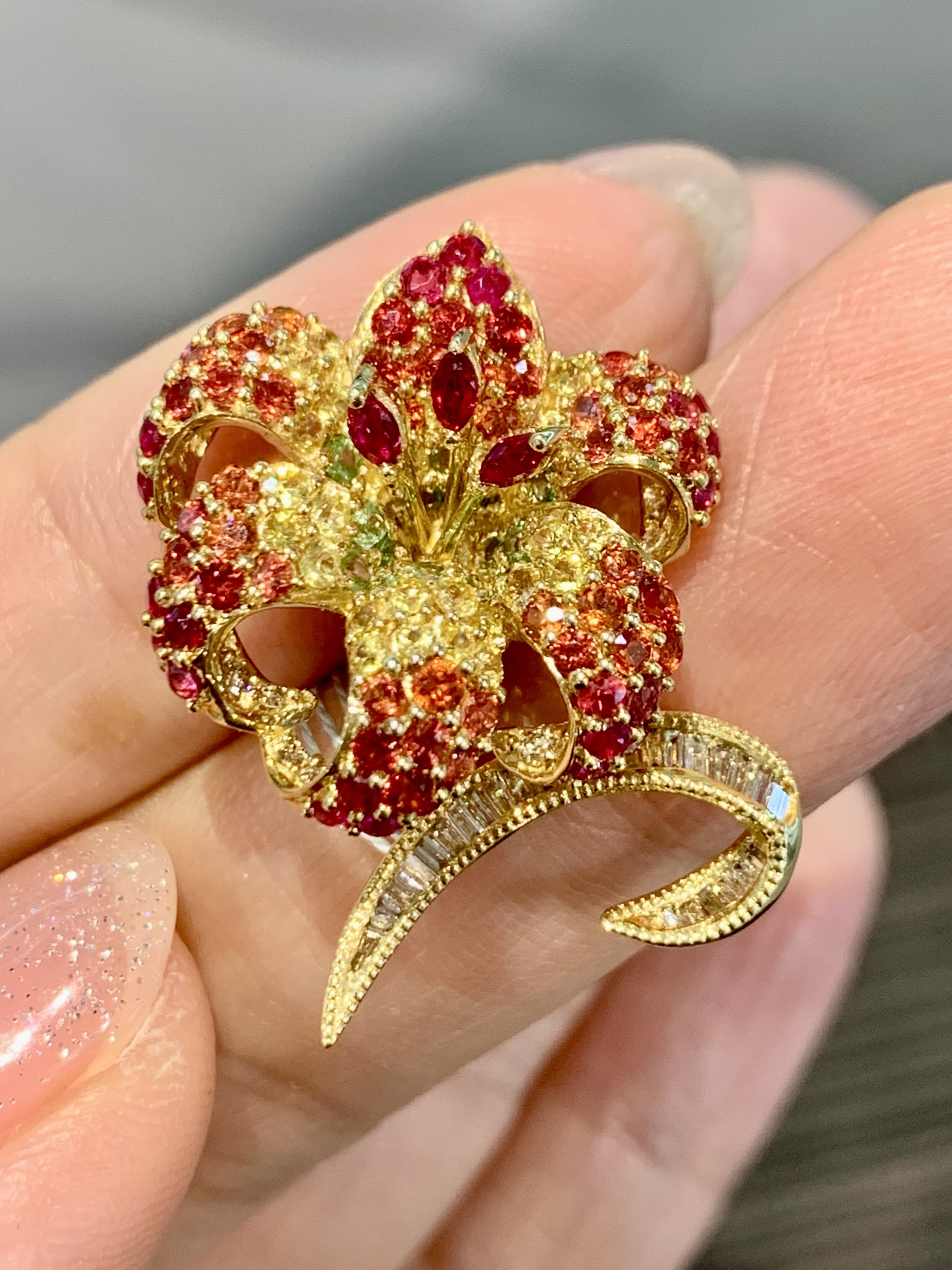 18K彩宝 红宝石 蓝宝石 帕帕拉恰 立体大花钻石吊坠,珠宝/钻石/翡翠,黄金镶钻项链,淘宝优惠券,粉丝福利购,淘宝优惠卷