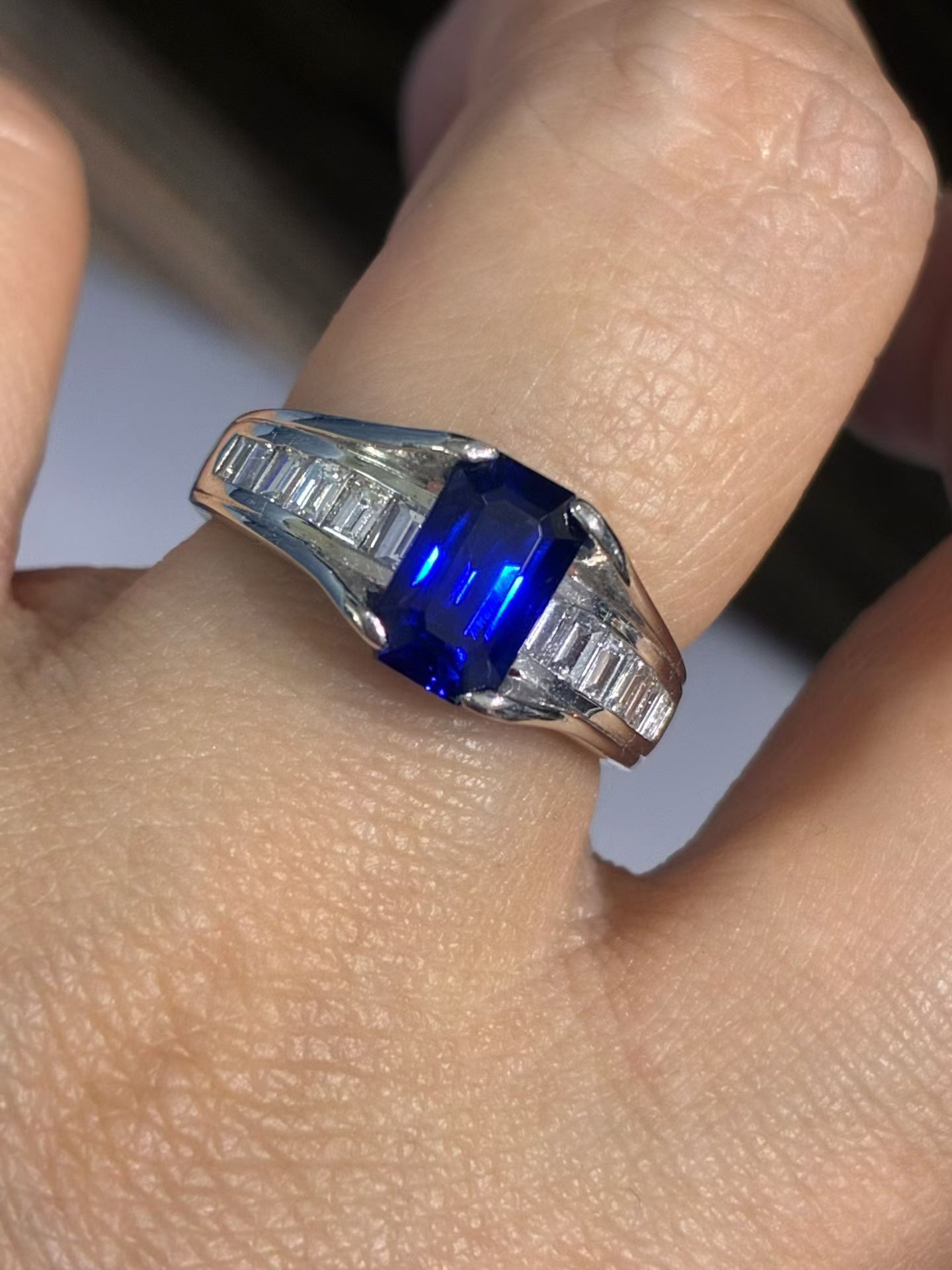 亏本卖2克拉 肉眼看色标皇家蓝蓝宝石戒指Pt900铂金镶嵌天然钻石