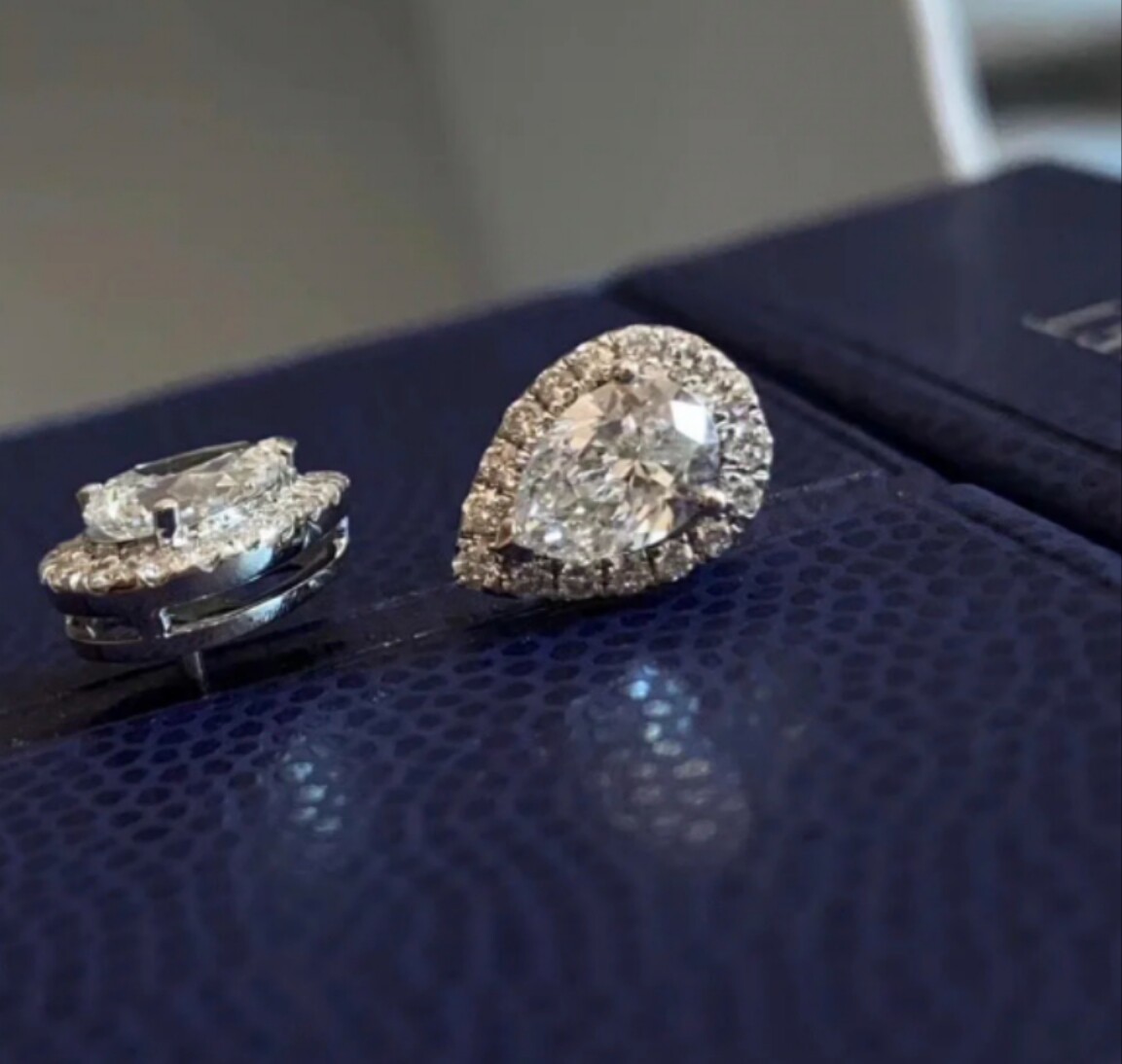 1万多亏本卖 收藏级GIA证书G色VVS水滴钻80分天然钻石耳钉18K白金