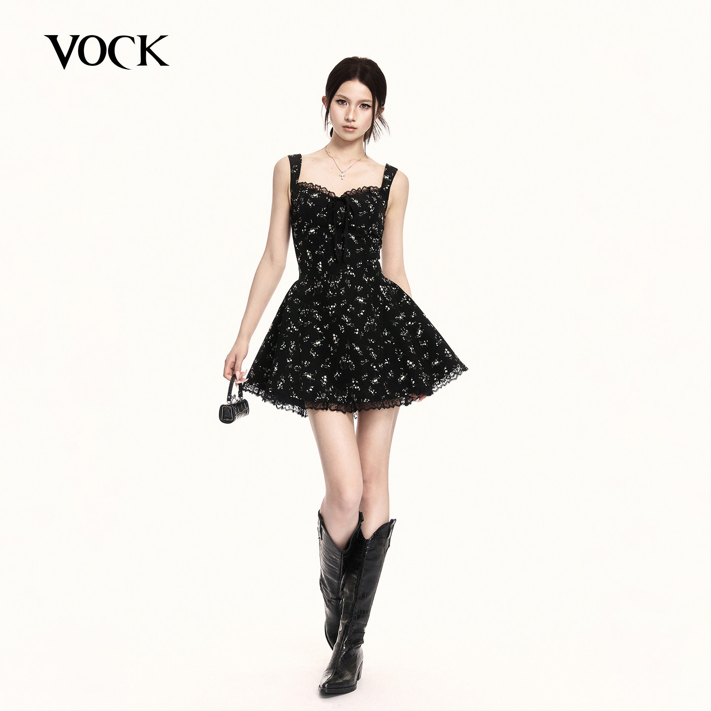 VOCK 花野初悸 法式浪漫方领黑色碎花蓬蓬裙度假修身收腰吊带裙子