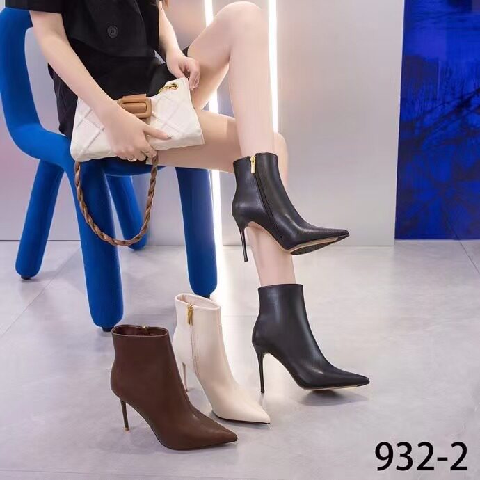 防踢金属方头黑色高跟短靴女2024秋冬季新款加绒面百搭粗跟瘦瘦靴