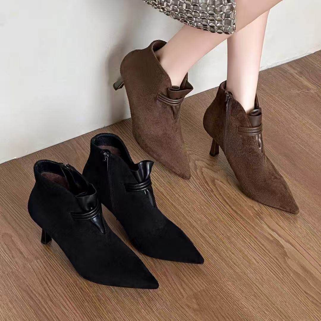 法式细跟短靴女2025年新款尖头高跟鞋秋冬百搭V口配裙子及踝靴子