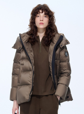 真我永恒2024冬季新品女士短款连帽厚羽绒服2445A72151正品吊2599