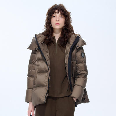 真我永恒2024冬季新品女士短款连帽厚羽绒服2445A72151正品吊2599