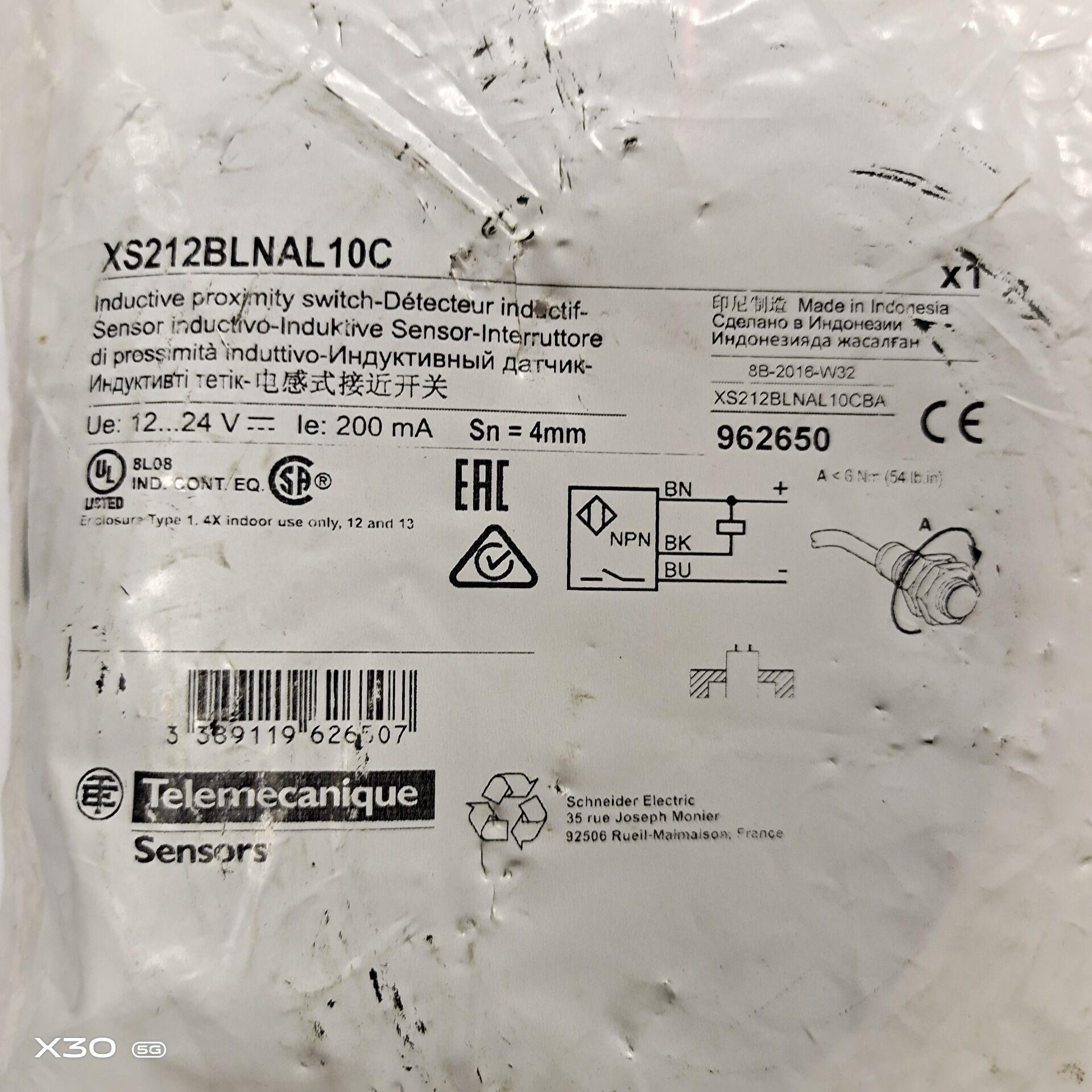 全新原装进口XS212BLNAL10C接近开关非埋入 XS2-12BLNAL10C