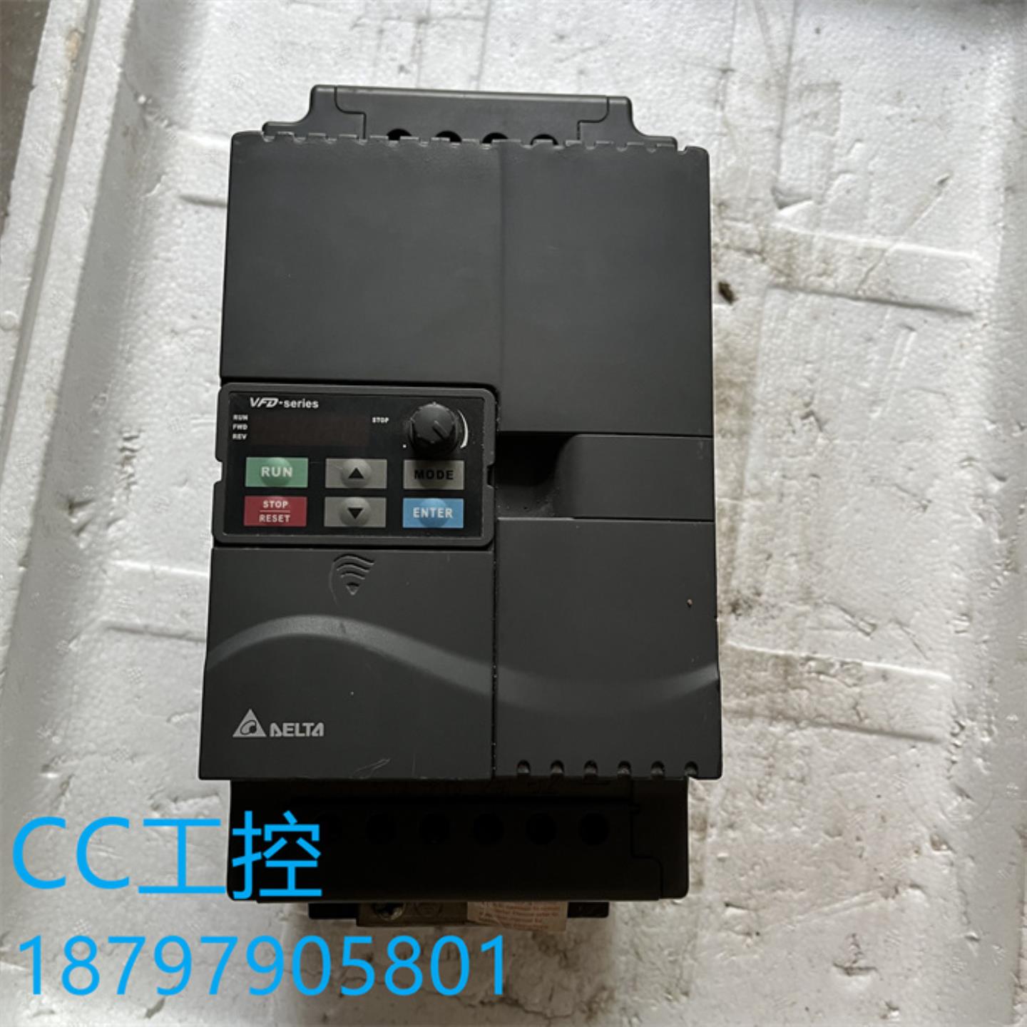 漂亮台达变频器VFD075E43A 75KW 380V 现货 实物拍摄 质量保证