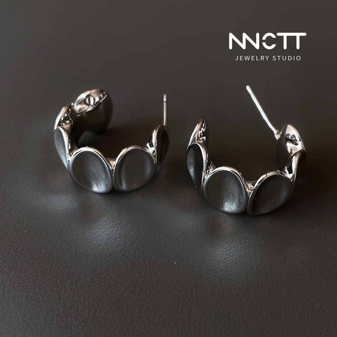 个性小众甜酷风鳞片凹凸镜面素圈欧美风不撞款系列