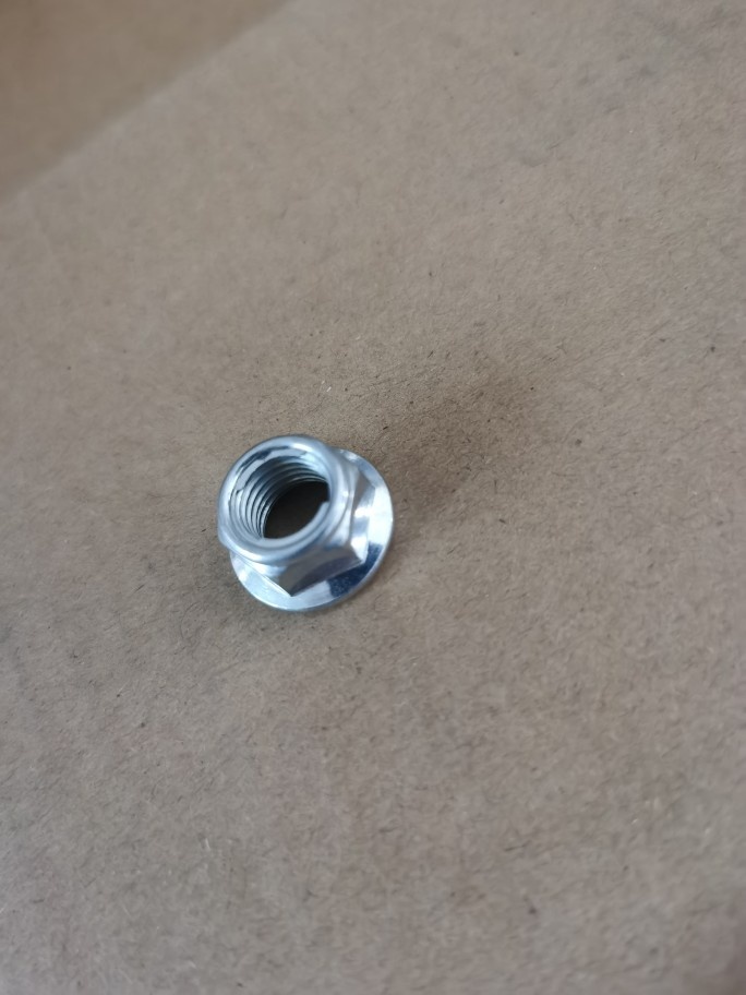 济南铃木UY125UU125摩托车配件前轮毂前轮轴固定螺母固定螺丝