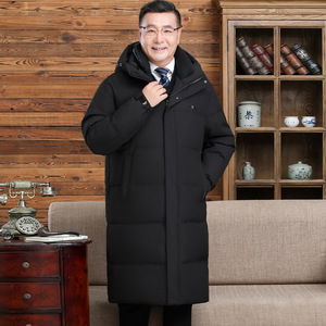 中老年防寒锁温背带中长款90%鹅绒羽绒服连帽外套男P310488元图片