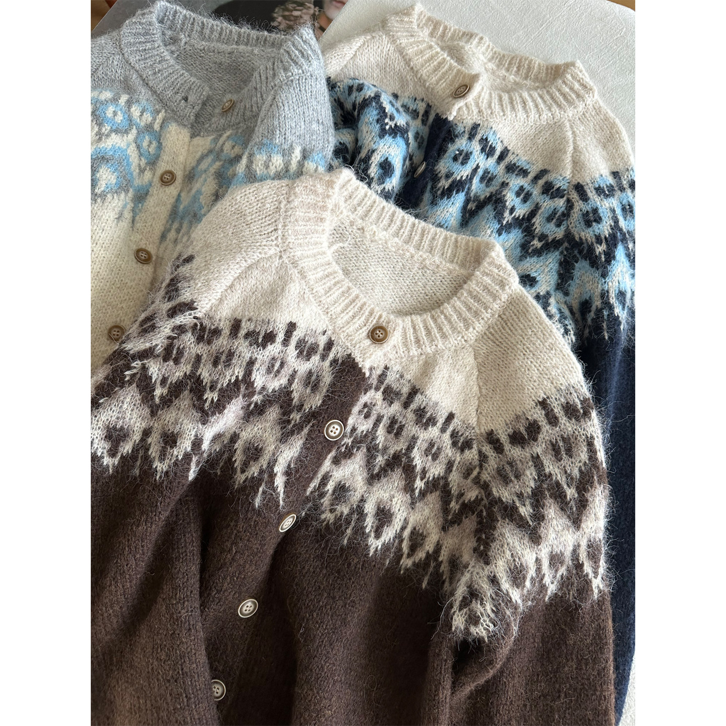 超柔软绒毛衣外套单排扣提花上衣