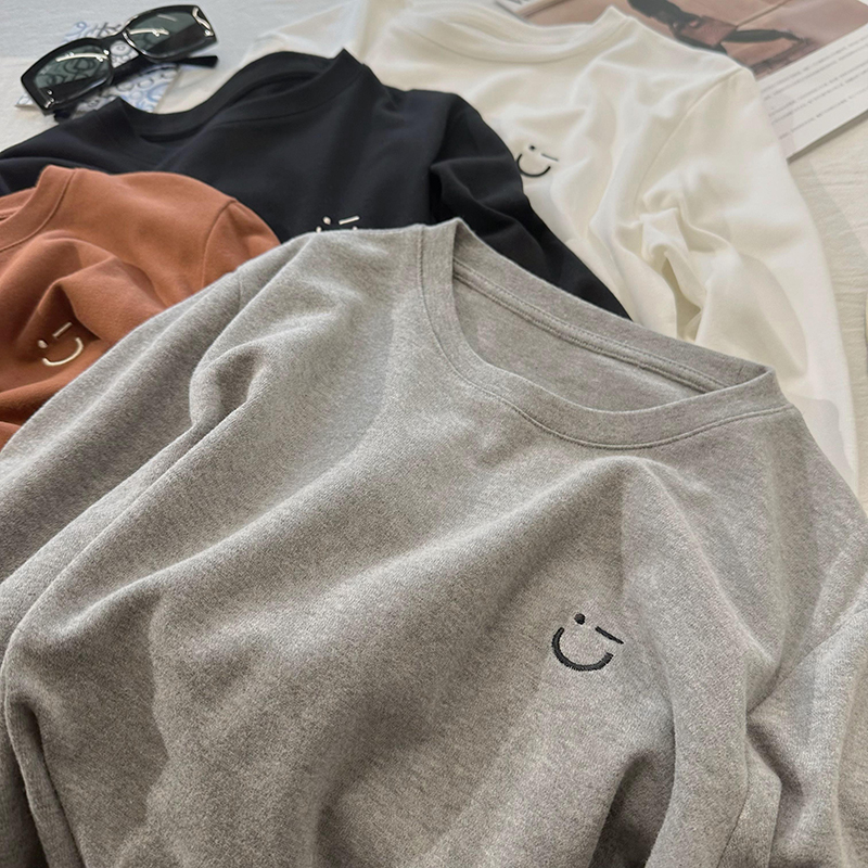 磨毛棉笑脸圆领刺绣t恤柔软百搭