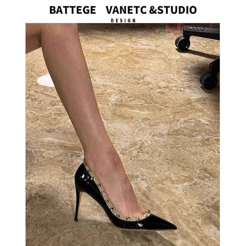 [明星同款]黑色铆钉高跟鞋2026秋季新款性感御姐风尖头细跟百搭浅