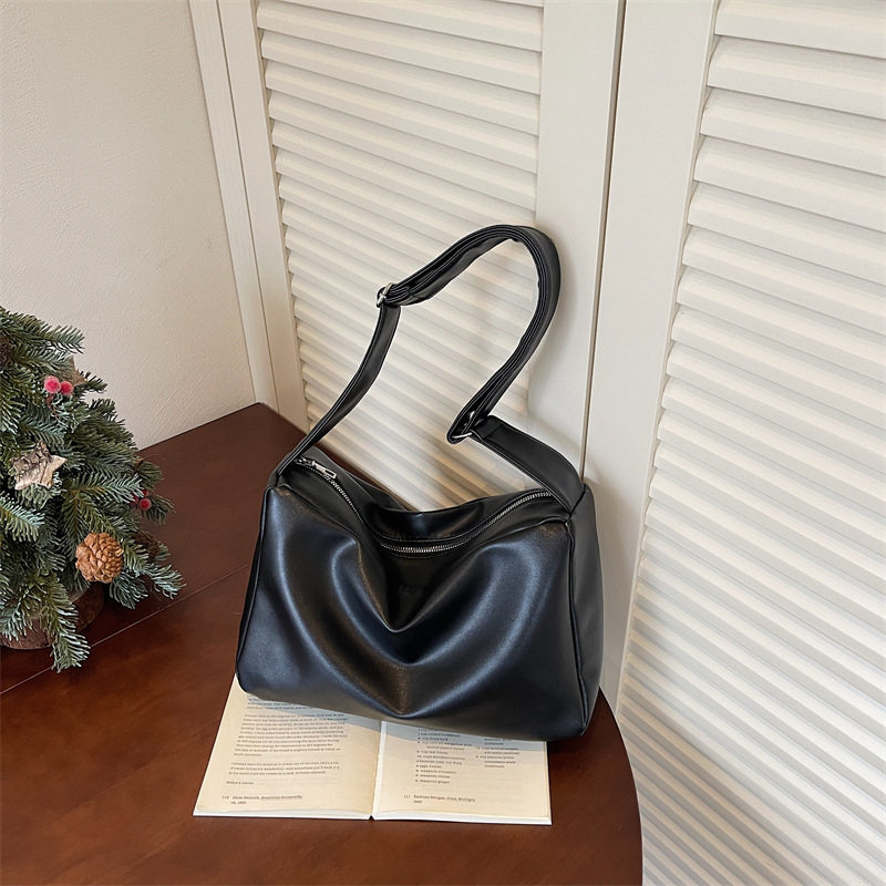 2026新款简约风PU软皮托特包男女同款大容量通勤包百搭单肩斜挎包