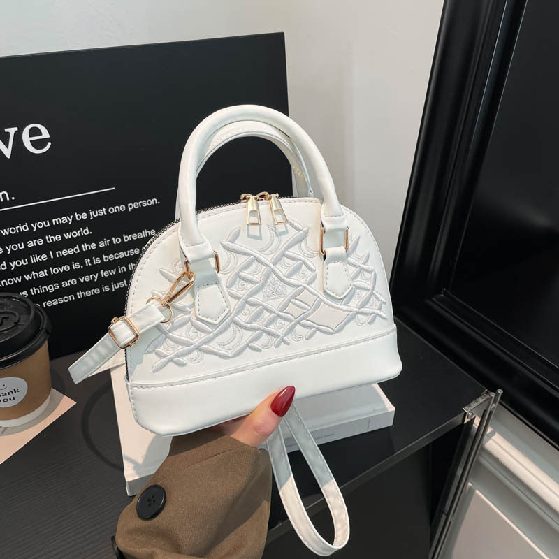 女式2026跨境新款流行贝壳包刺绣手提包菱格小众单肩斜挎包时尚潮