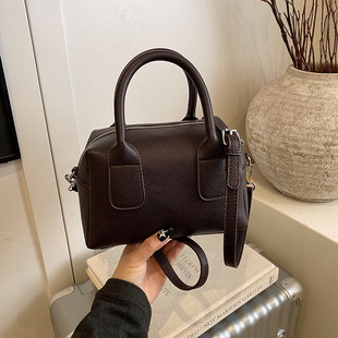 2026新款女百搭手提包通勤时尚流行单肩斜挎包小众设计女包简约潮