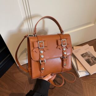 学院风复古潮流大容量双肩包时尚百搭英伦书包感洋气手提背包时尚