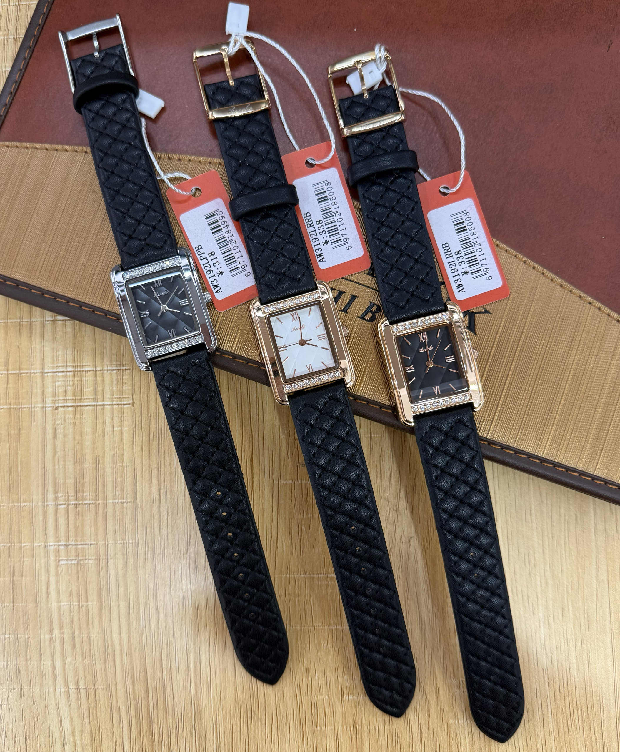 澳尔博手表小香风手表女士2025新款轻奢小众高级感方形休闲时尚