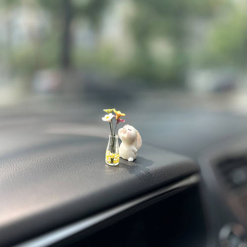 可爱迷你小雏菊汽车中控台窗边摆件治愈系车内装饰品个性车载公仔